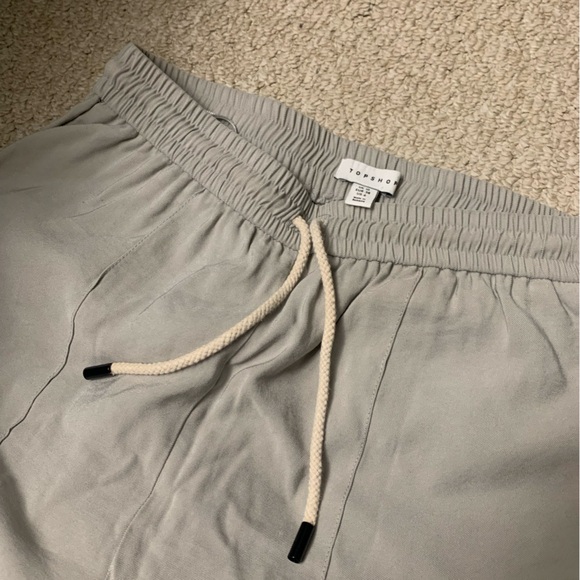 TOPSHOP - Gray Wide Legged Drawstring Slacks - Picture 3 of 4